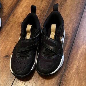 Nike Kids Black and Gold Sneakers
